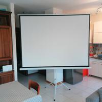 Schermo Proiettore a Treppiede 200x150cm