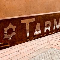 Grande vecchia insegna francese in ferro