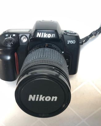 macchina fotografica reflex Nikon F60