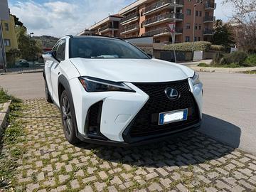 Lexus Ux 250 2 DW full Hybrid Design 2023