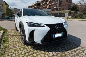 Lexus Ux 250 2 DW full Hybrid Design 2023