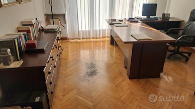 scrivania e cassettiera coordinata