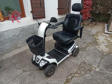 Scooter elettrico per anziani