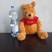 pupazzo di peluche winnie the pooh