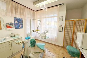 Ufficio versatile con magazzino in posizione centr