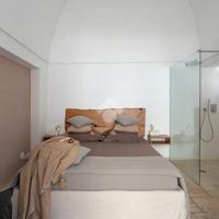 MONOLOCALE A POLIGNANO A MARE