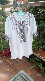 T-Shirt / Maglietta Bianca con Grafica Etnica Trib