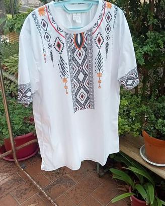 T-Shirt / Maglietta Bianca con Grafica Etnica Trib