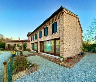 CASA SEMINDIPENDENTE A VEGGIANO