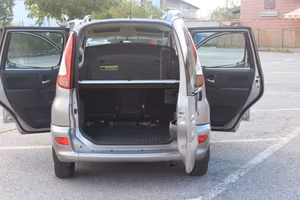 Toyota Yaris Verso 1.3i 16V cat Sol MULTISPAZIO BE