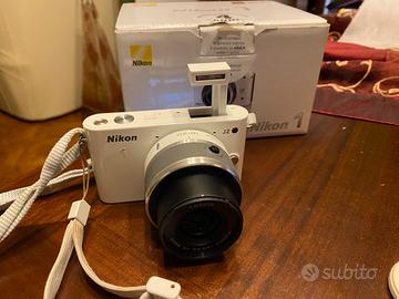 Macchina fotografica Nikon  1 J2