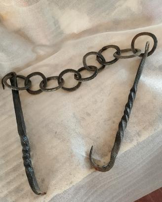 Gancio per pentola da camino 