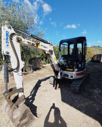 Escavatore bobcat 428