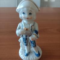 Bambolina in ceramica di capodimonte 