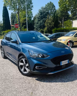Ford Focus EcoBoost 125 CV automatico Active Co-Pi