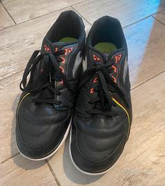 Scarpe calcetto numero 44.5