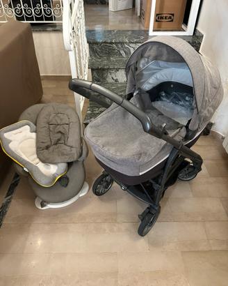 Inglesina Aptica con navicella, telaio e stand up