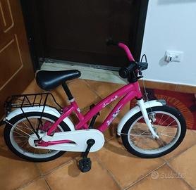 bicicletta per bambina fucsia e bianca