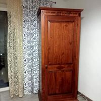 Armadio in legno massello noce