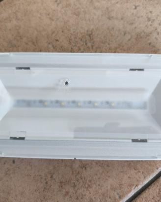 Lampada emergenza led