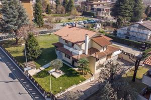 VILLA SINGOLA A BONATE SOPRA