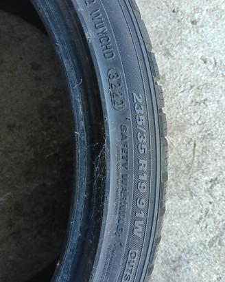 Pneumatici 235/35R19