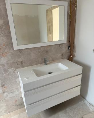 Mobile bagno sospeso