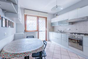 5 LOCALI A IVREA