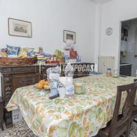 AMPIO TRILOCALE LOCATO IN CORSO CARLO E NELLO ROSS