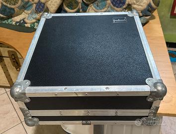 Soundcraft EFX8 Mixer with Lexicon FX con case