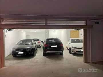 Garage chiuso - box - autorimessa 4 posti auto