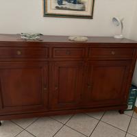 Credenza, vetrinetta e tavolo con 4 sedie