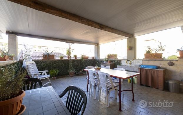 Appartamento ampio, grande terrazza e garage