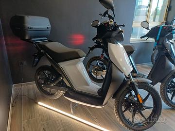 Scooter Elett. TORROT MUVI – NUOVO L3e BIANCO