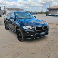 BMW X6 anno 2017 a Floridia