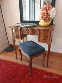 Toeletta da Camera con Sgabello – Stile Lui