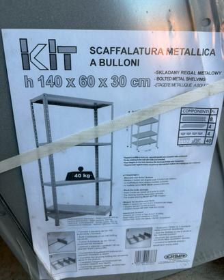 Scaffalatura metallica