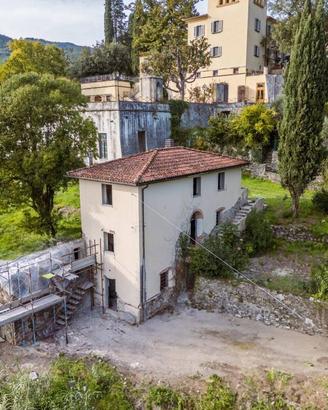 Affascinante casa indipendente in posizione esclus