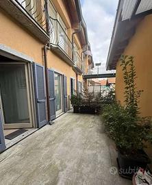 Allasta trilocale recente con terrazzo e box a Bru