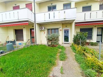 Villetta a schiera di 137 m² con 5 locali e box au