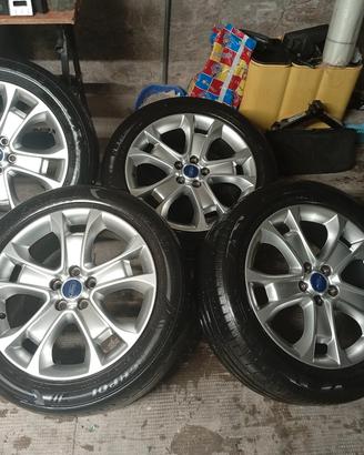 cerchi da 18 per Ford gommati estivi 