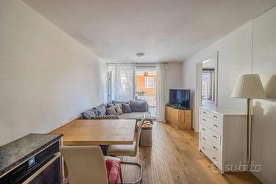 Bilocale come nuovo con ampia terrazza