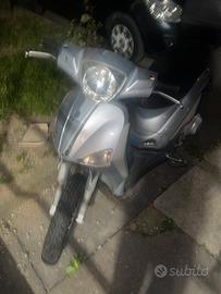 liberty scooter 125cc
