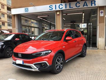 Fiat Tipo 1.5 Hybrid DCT 5 porte City Cross