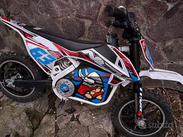 Minimoto elettrica da cross NCX, modello T