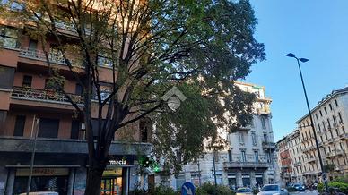 NEGOZIO A MILANO