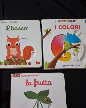 3 libri-gioco cartonati con meccanismi mobili.