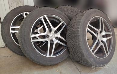 4 cerchi in lega Dezent R16 con gomme invernali