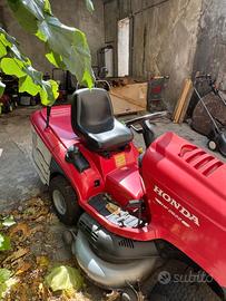 Trattorino tagliaerba HONDA HF 2625