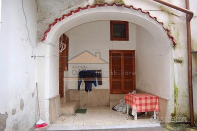 Monolocale uso investimento in Via Licante